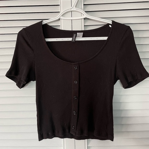 H&M Black Fitted Scoop Neck Cropped T-shirt - Picture 3 of 3